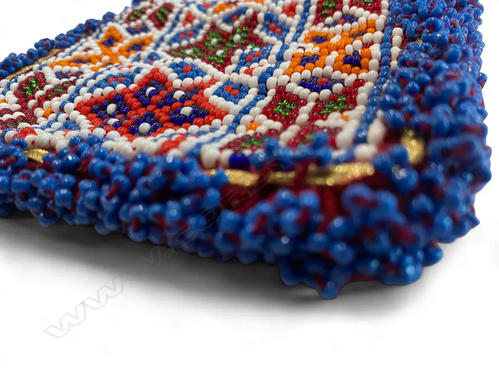 Bag - polyester,- glass beads - metallic ribbon - India. 26 x 13cm Image 1++